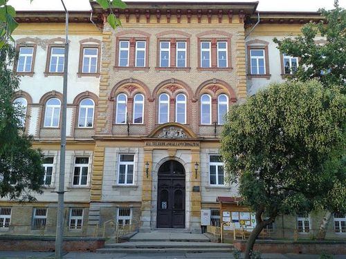 Felújítják a Mezőtúr 127 éves középületét